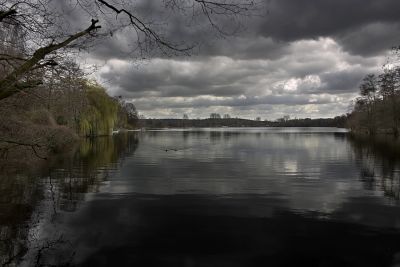 dunkler See